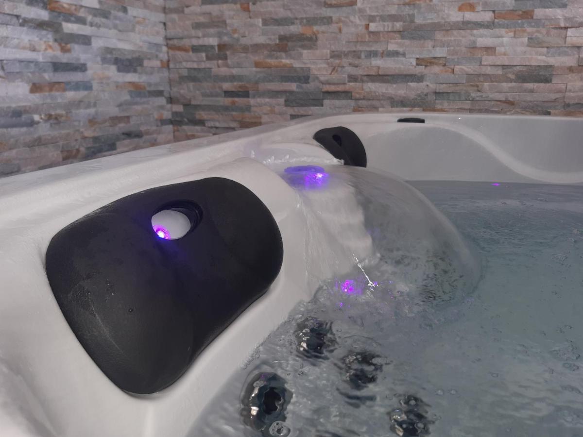 Adorelys Sejour Bien Etre - Spa Et Massage Saint-Cassien  외부 사진